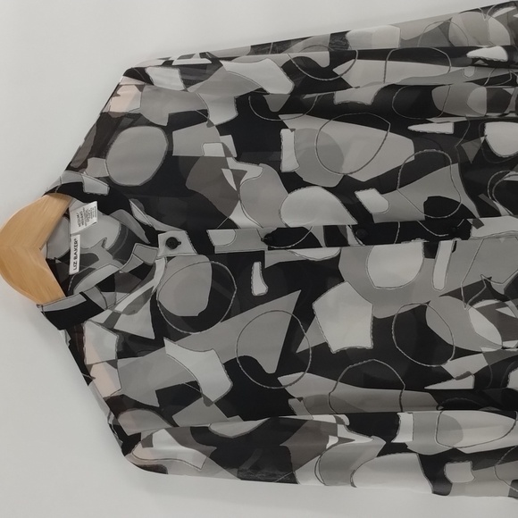 Liz Baker blouse top button down sheer geometric black gray grey  size medium - Picture 2 of 8